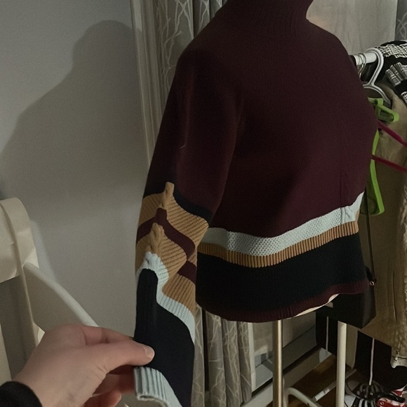 STRIPED RAGLAN SLEEVE SWEATER - Picture 9 of 13